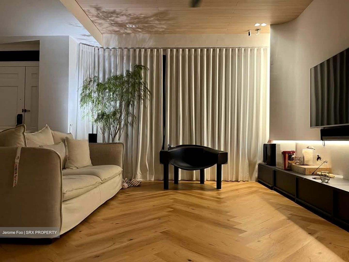 Changi South Avenue 1 (D16), Terrace #565821121